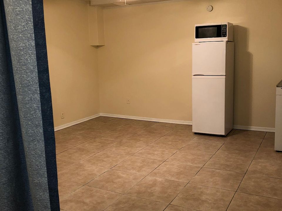 1st image of 2665 Moss Ln SE