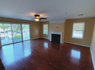 408 Regency Ln #408, Abington, MA 02351