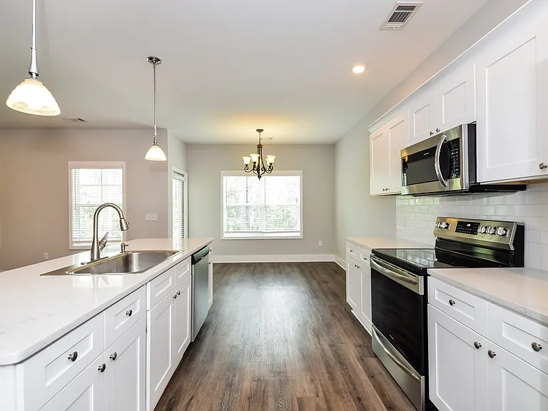 21 Greyfield Dr — Photo 7