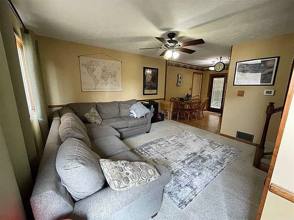3rd image of 3116 W C St