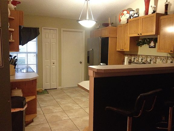 4th image of 1049 Catfish Creek Ct