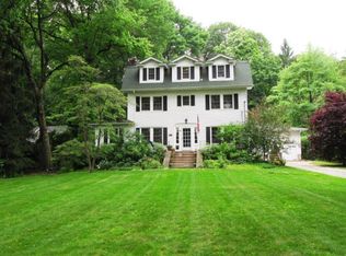 41 Howell Rd, Mountain Lakes, NJ 07046