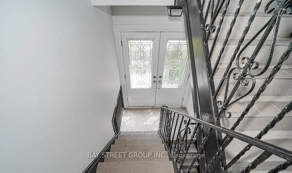 3 bed, $3,000 — Photo 3
