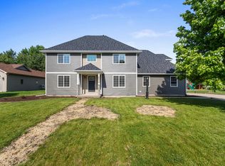 2012 Spruce Ln, Monticello, IL 61856