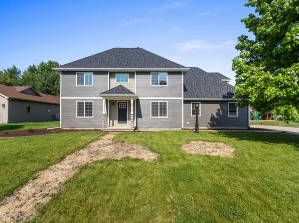 2012 Spruce Ln, Monticello, IL 61856