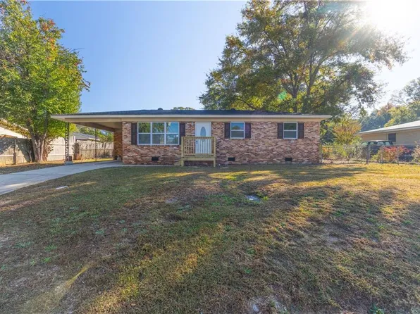 803 S 14th Ave, Lanett, AL 36863