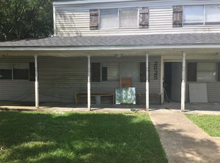 2625 1st Ave, Groves, TX 77619