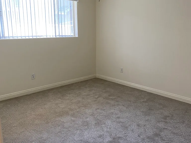 Live Oak apartments — Photo 13