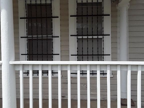 3rd image of 127 E Theo Ave