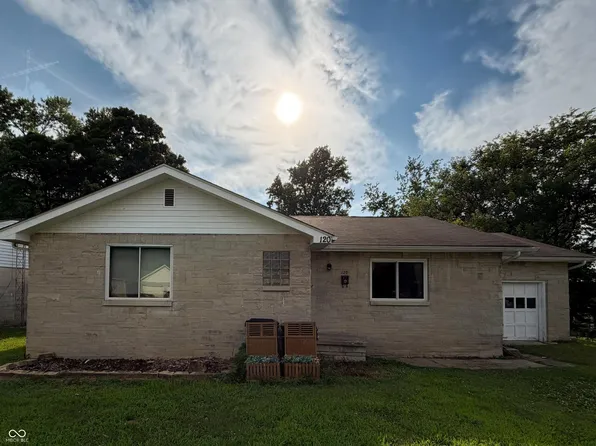 120 S Francis St, Brownstown, IN 47220