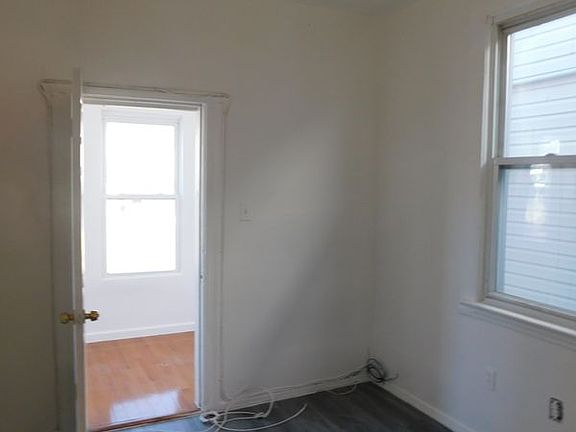 4th image of 48 Randolph Ave #2