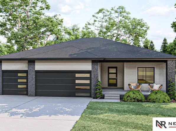 8815 Legacy St, Papillion, NE 68046