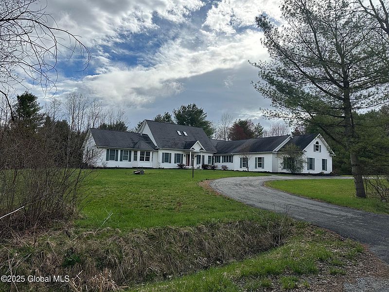 2nd image of 142 Boulderwood Drive