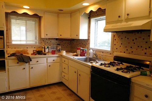 2nd image of 609 Eastern Blvd