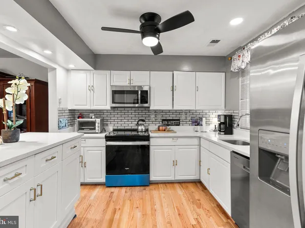 8111 Bird Ln, Greenbelt, MD 20770