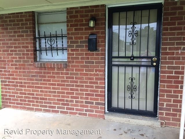 1st image of 1398 E Mallory Ave