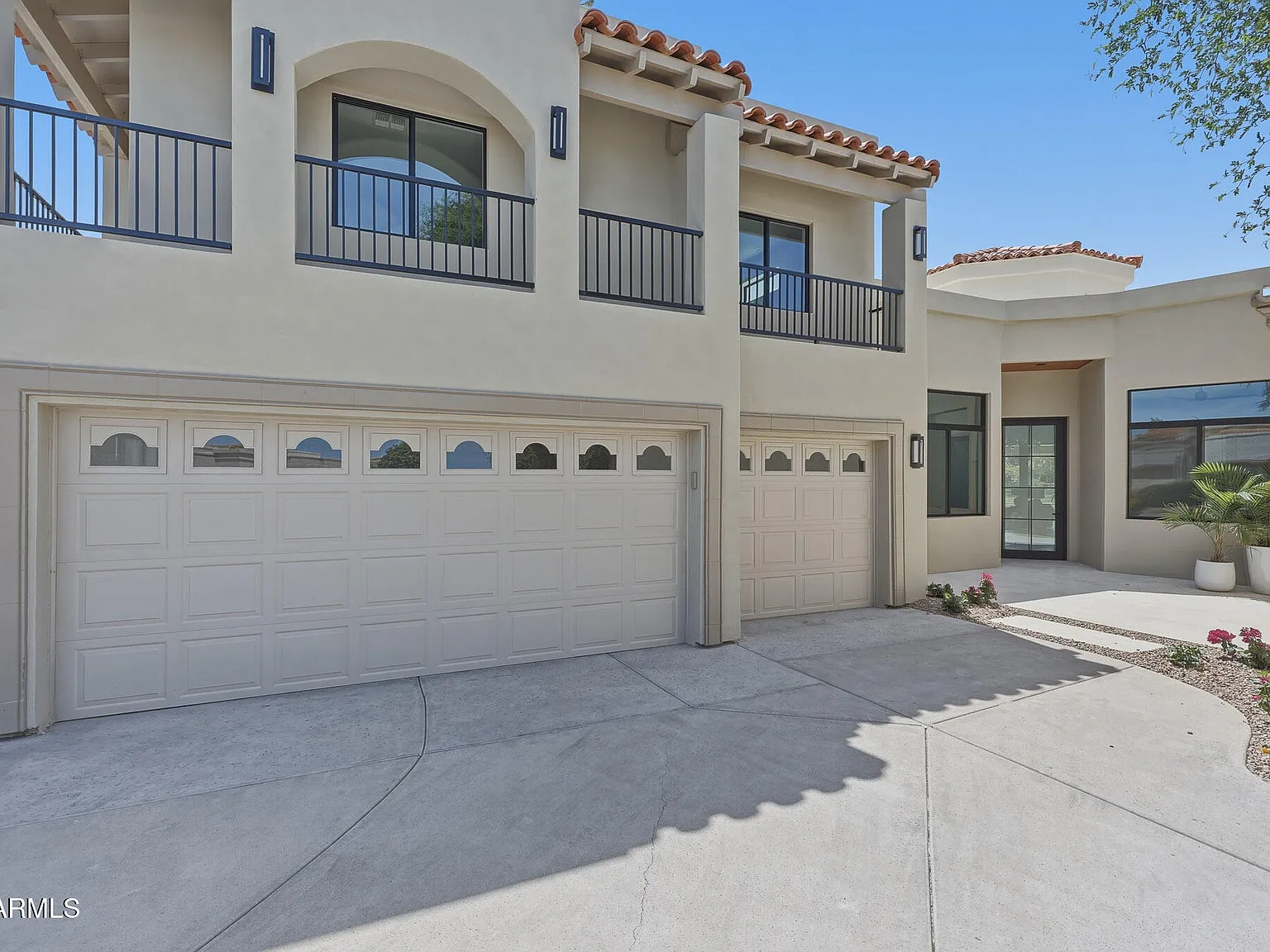 4 bed, 3.5 bath, 3593 sqft, $19,000 — Photo 2