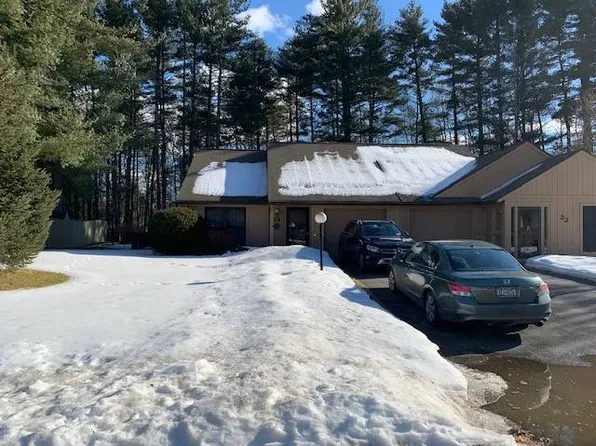 24 Queen Ann Ct, Queensbury, NY 12804