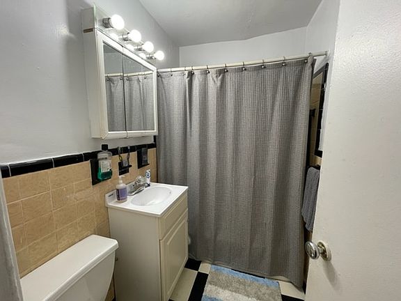 5th image of 27 E 13th St #4E