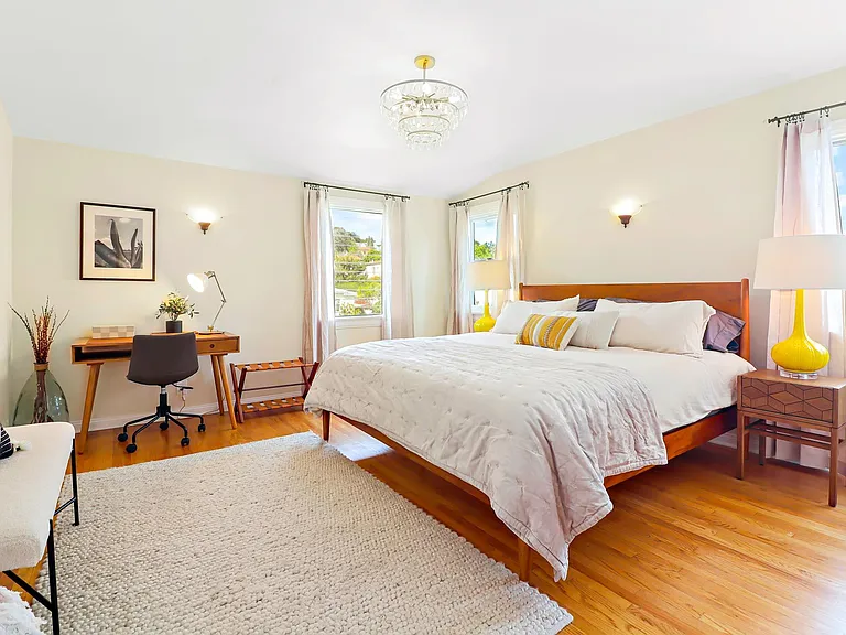 2402 W Silver Lake Dr — Photo 12