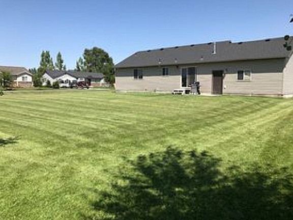 5th image of 9907 N Jessie Ave