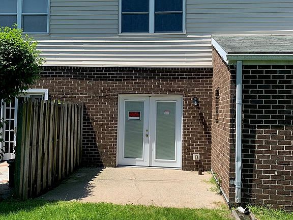 2nd image of 1305 Blue Jay Dr
