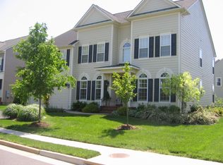 42985 Ridgeway Dr, Ashburn, VA 20148