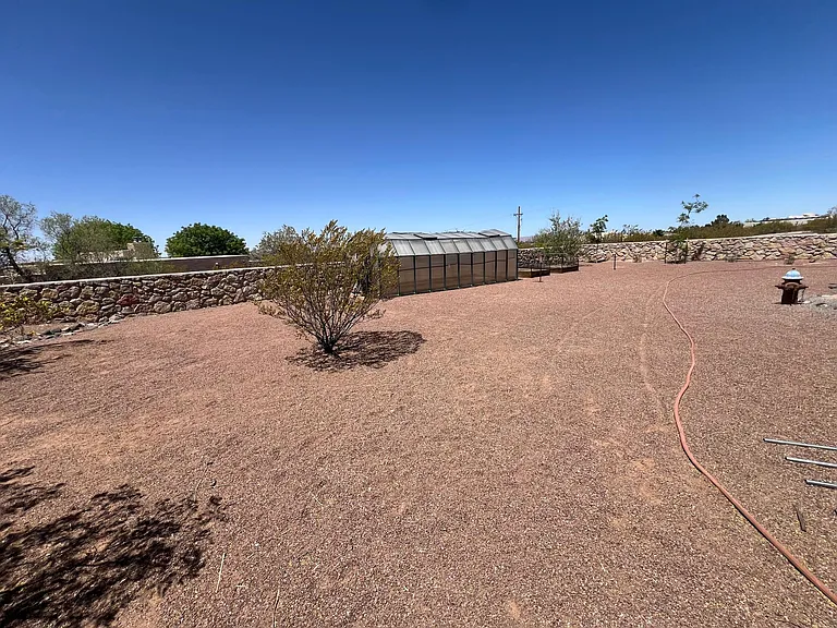Superstition Dr — Photo 26