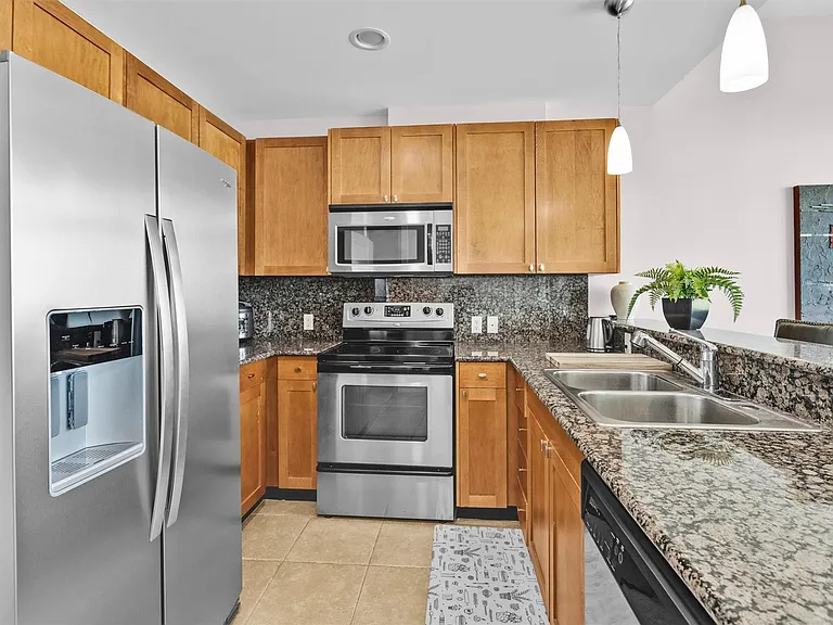 500 Seawall Blvd #1105 — Photo 3