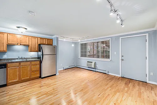 36 N Emerson St Photo 1