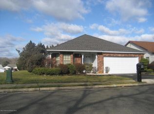 3 Clubhouse Ln, Marlboro, NJ 07746