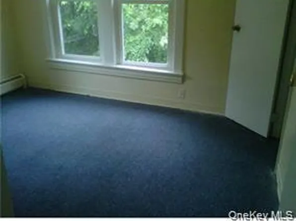 50 Lenox Ave APT 1, Congers, NY 10920