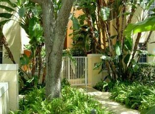 5801 SW 74th Ter APT 6, South Miami, FL 33143
