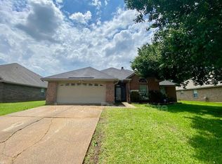 5842 Bayou Dr, Bossier City, LA 71112