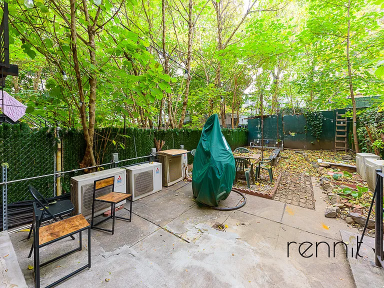 814 Saint Johns Pl #2F — Photo 15