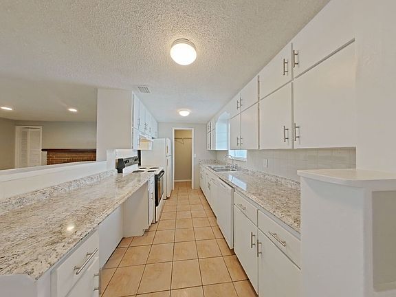 5th image of 5612 E 29th Ave