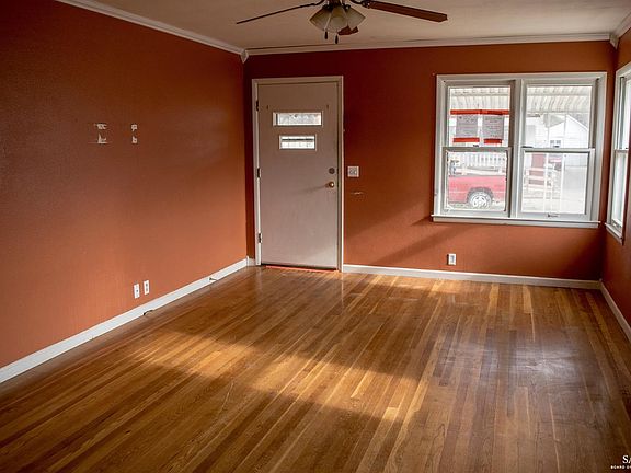 4th image of 230 S Clark St