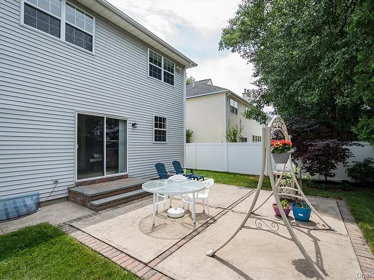 23 Honeysuckle Ct — Photo 20
