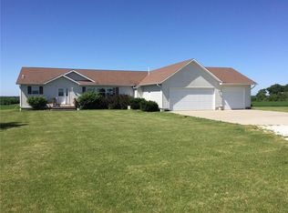 1076 200th St, Dexter, IA 50070