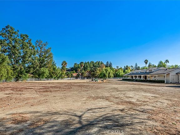 5th image of 5547 Paradise Valley Rd #6