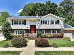 14 Glenn Ct, Westwood, NJ 07675