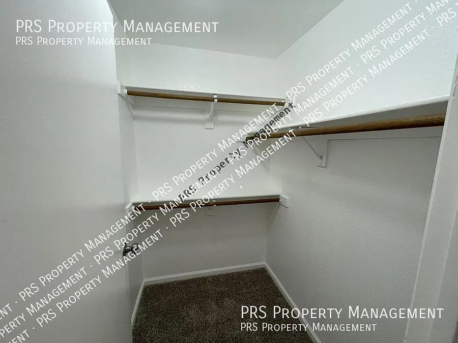 4 bed, 1600 sqft, $2,395 — Photo 4