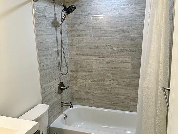 3rd image of 1500 Virginia Ave APT 109-C