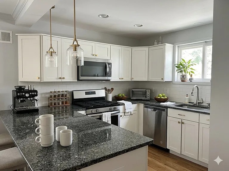 36 Edgewood Rd — Photo 4