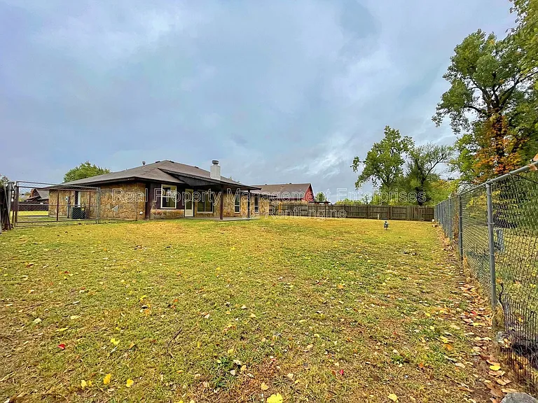 3009 Big Oak Dr — Photo 32