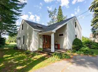10 Depot Rd, Falmouth, ME 04105
