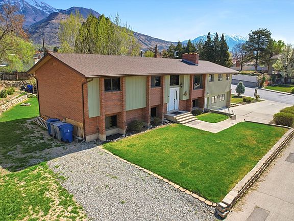 3rd image of 793 Orchard Dr