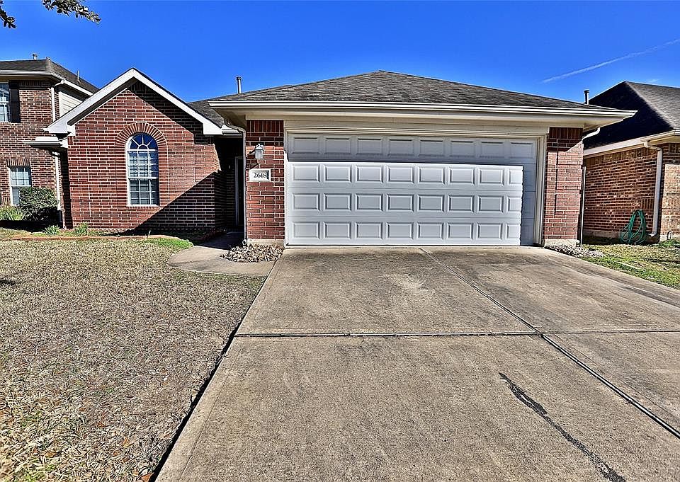 1st image of 2618 Royal Place Ct