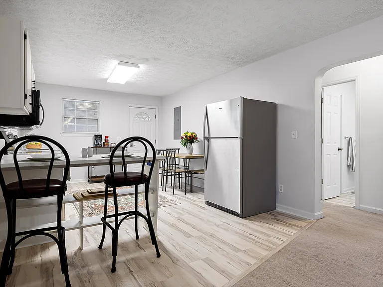 800 Poindexter Ave — Photo 13