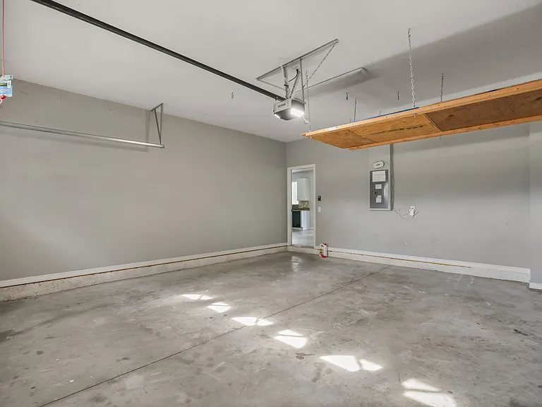 garage